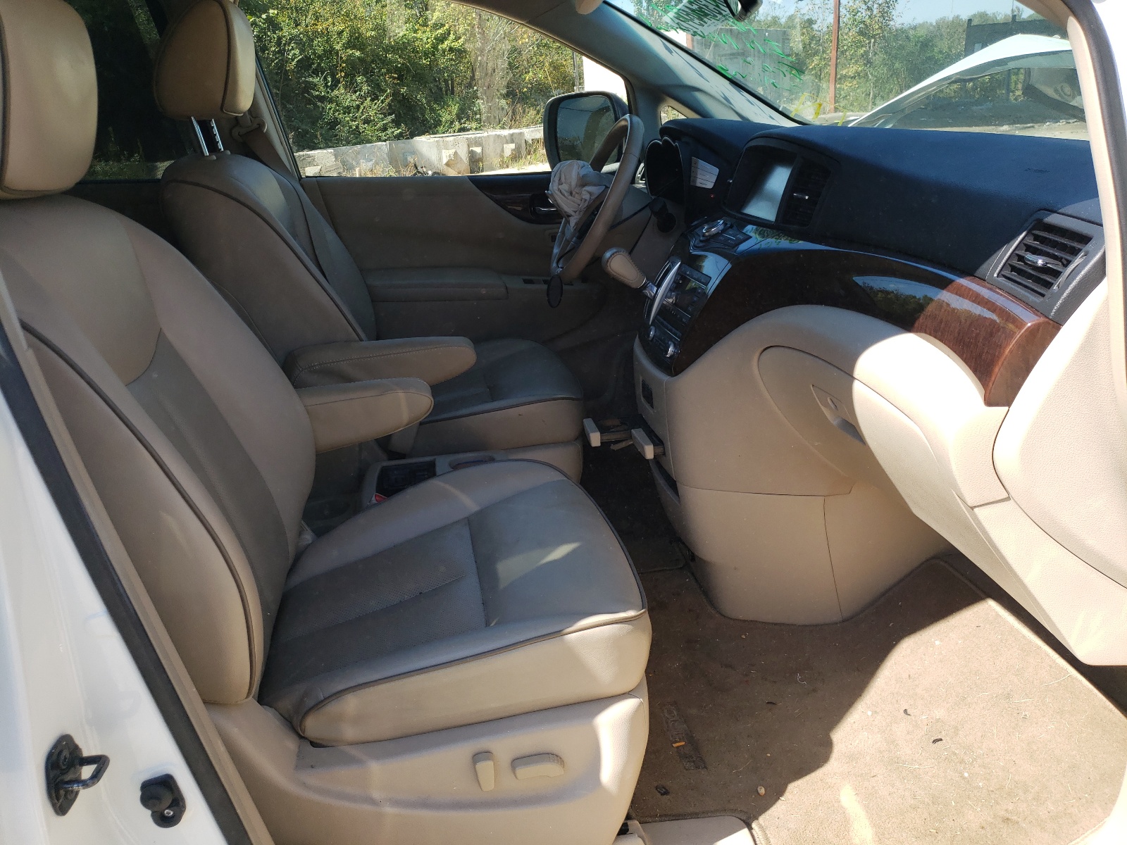 Photo 5 from auction – 2015 NISSAN QUEST S with VIN JN8AE2KP0F9129361