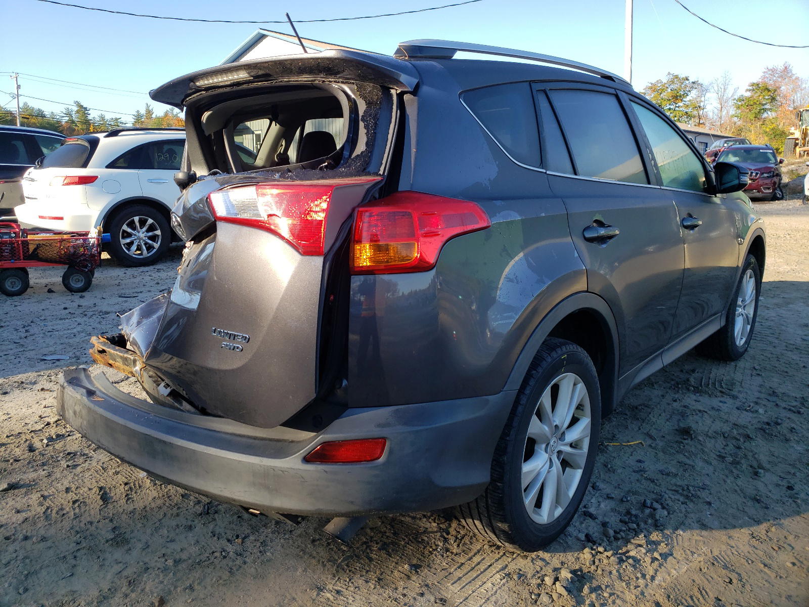 Photo 4 from auction – 2015 TOYOTA RAV4 LIMIT with VIN 2T3DFREV0FW348331
