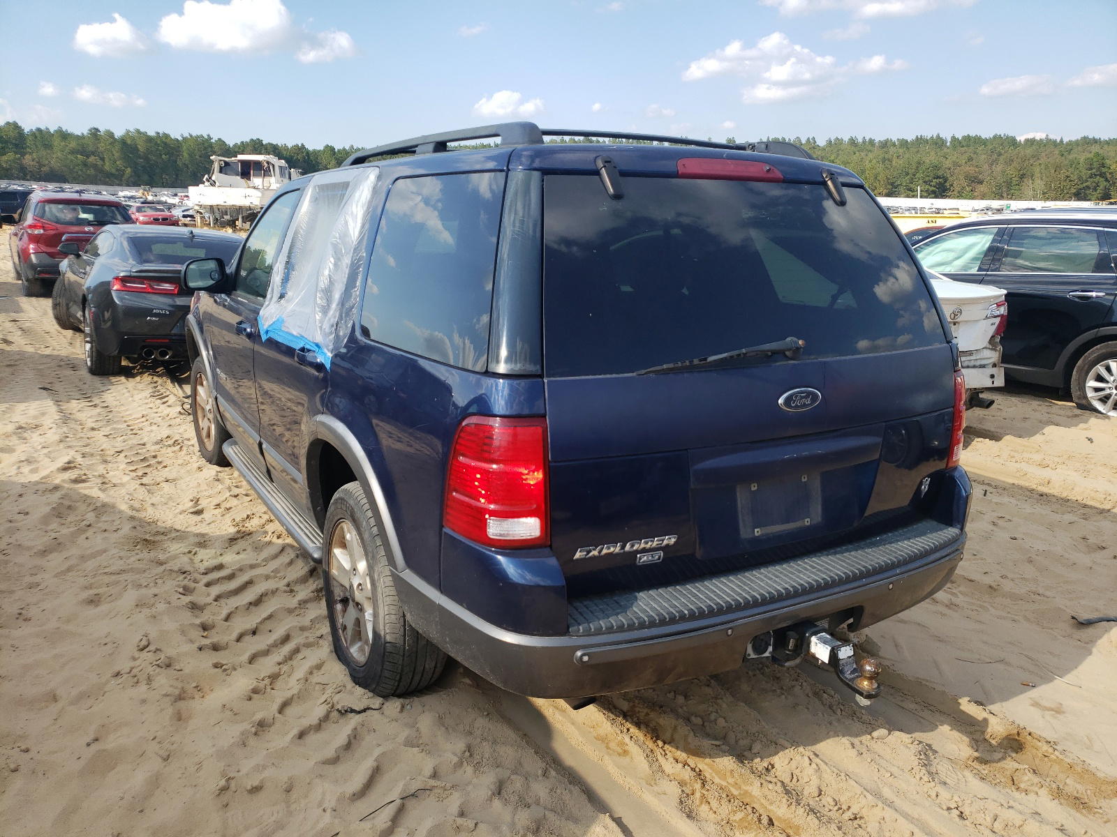 Photo 3 from auction – 2004 FORD EXPLORER X with VIN 1FMDU73W94UB06309