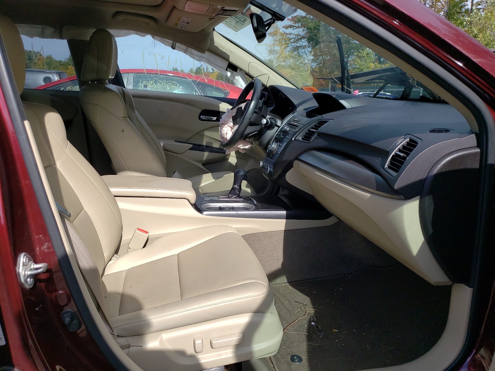 Photo 5 from auction – 2017 ACURA RDX with VIN 5J8TB4H34HL016131
