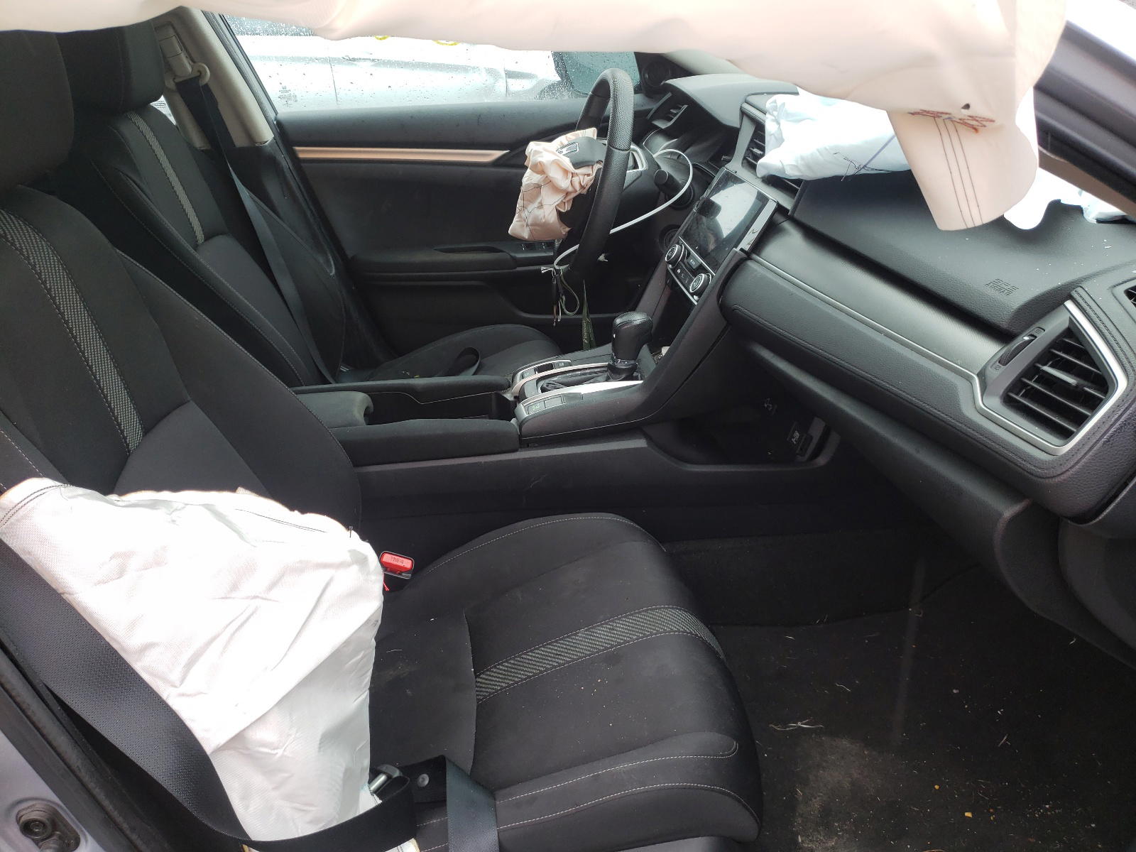 Photo 5 from auction – 2016 HONDA CIVIC LX with VIN 2HGFC2F52GH026591