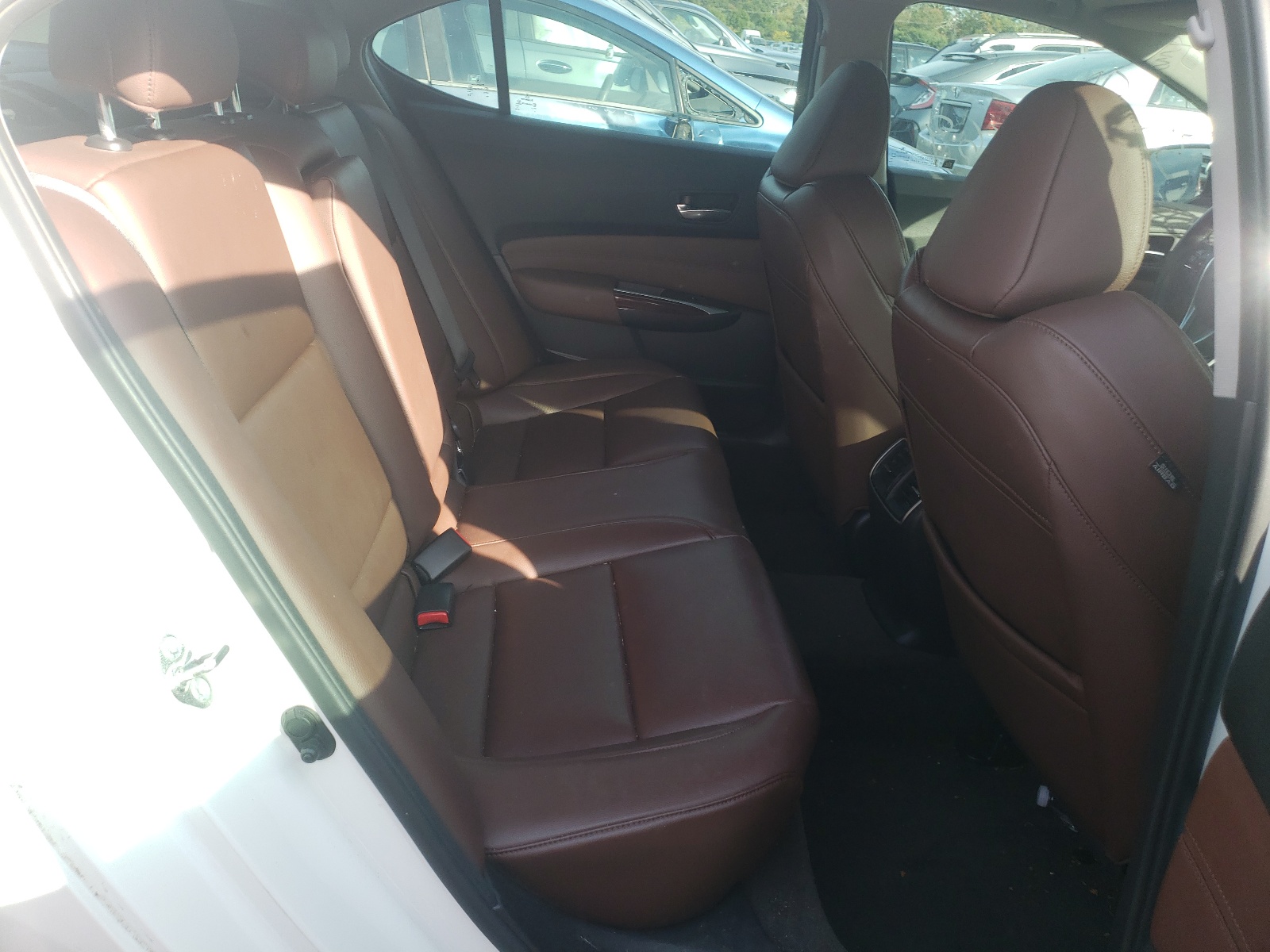 Photo 6 from auction – 2017 ACURA TLX with VIN 19UUB1F32HA010961