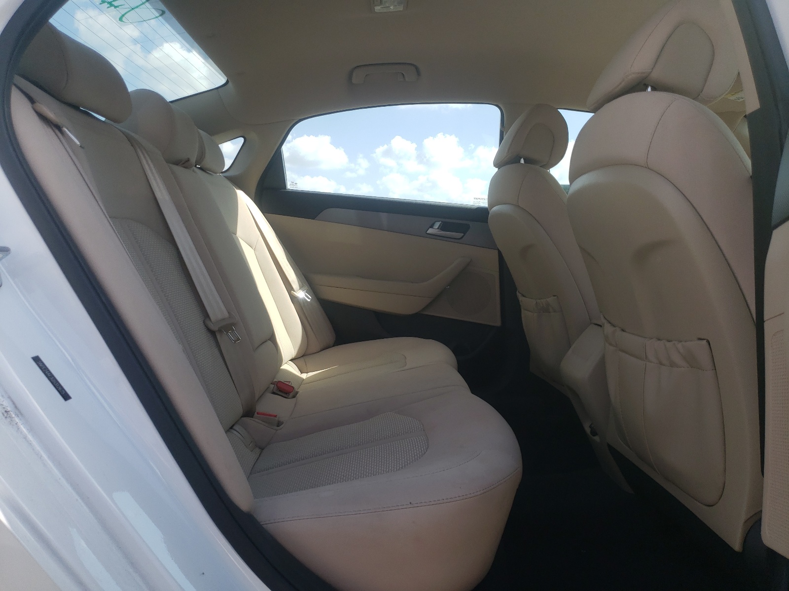 Photo 6 from auction – 2016 HYUNDAI SONATA SE with VIN 5NPE24AF3GH312675