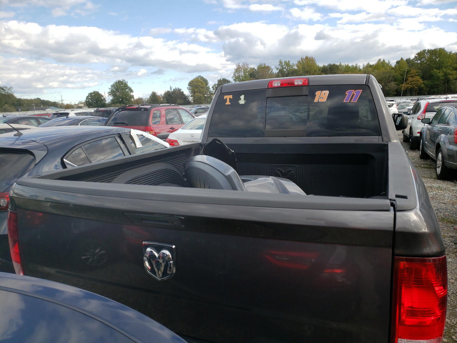 Photo 6 from auction – 2015 RAM 1500 ST with VIN 3C6JR6AT7FG563869