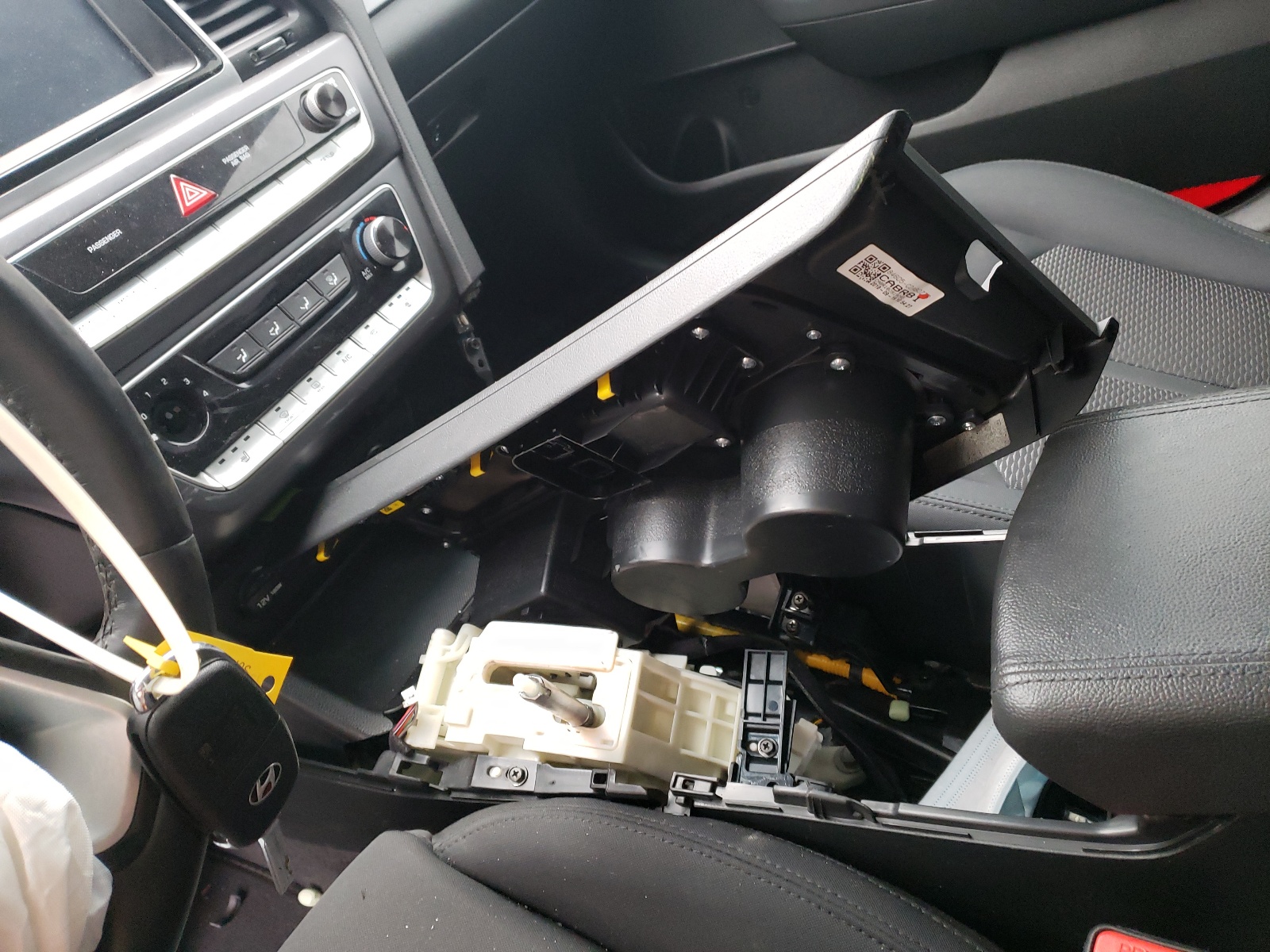 Photo 9 from auction – 2019 HYUNDAI SONATA SE with VIN 5NPE24AF4KH754843