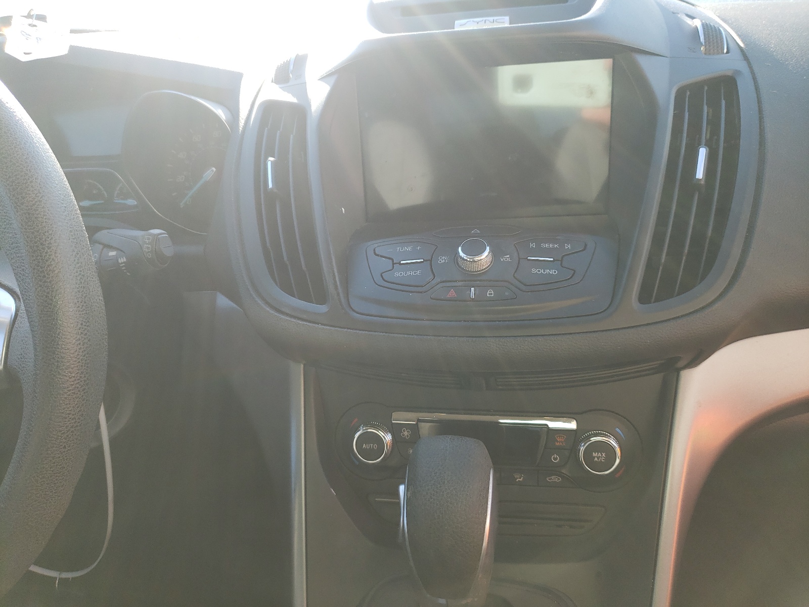Photo 9 from auction – 2016 FORD ESCAPE SE with VIN 1FMCU9GX1GUC24658