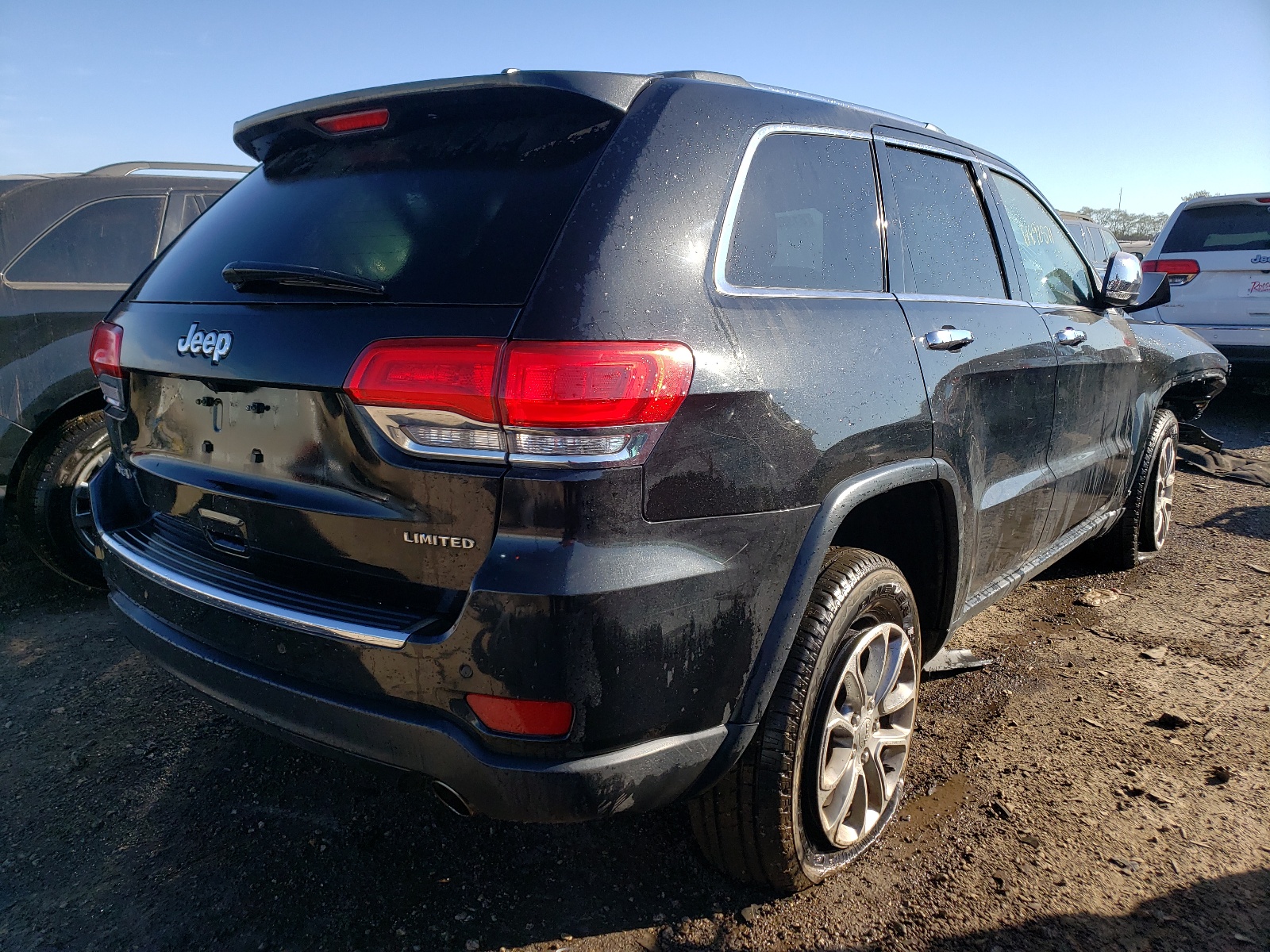 Photo 4 from auction – 2015 JEEP GRAND CHER with VIN 1C4RJFBGXFC733181