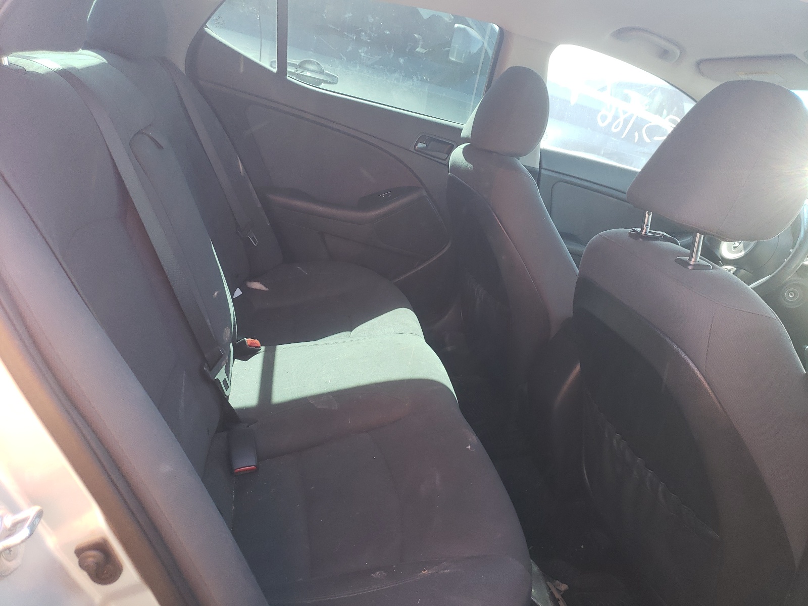 Photo 6 from auction – 2015 KIA OPTIMA LX with VIN 5XXGM4A70FG461776