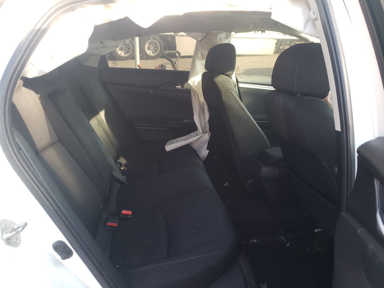 Photo 6 from auction – 2017 HONDA CIVIC EX with VIN 19XFC1F38HE207277