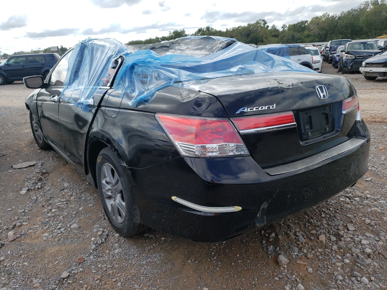 Photo 3 from auction – 2011 HONDA ACCORD LXP with VIN 1HGCP2F4XBA111023