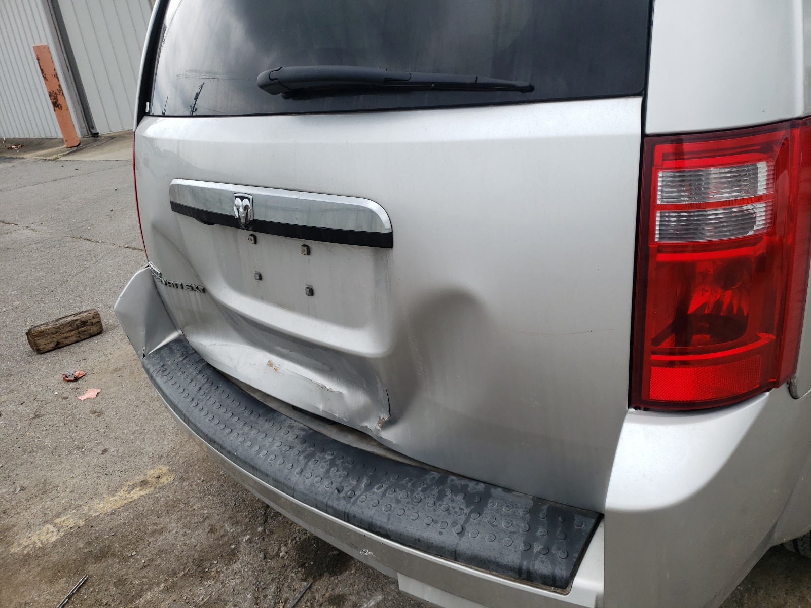 Photo 9 from auction – 2008 DODGE GRAND CARA with VIN 2D8HN54P48R622922
