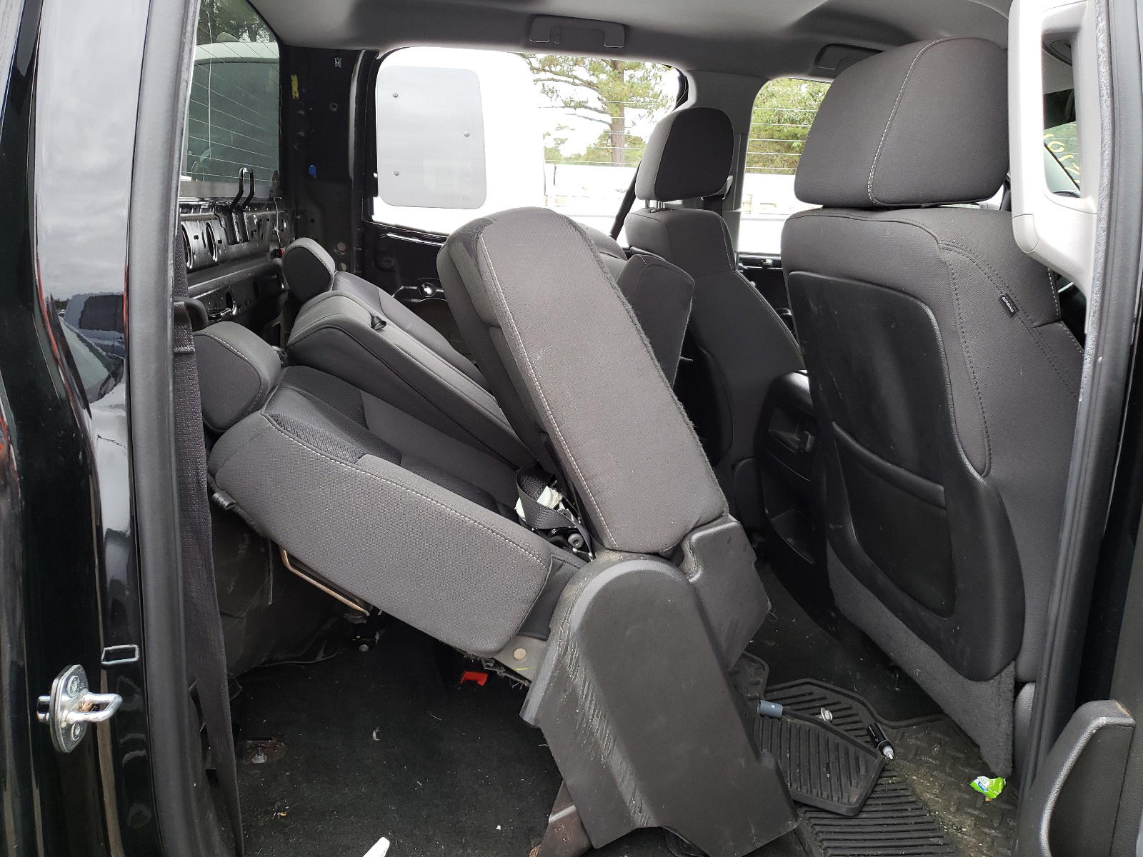 Photo 6 from auction – 2014 CHEVROLET SILVERADO with VIN 3GCUKREC0EG295591