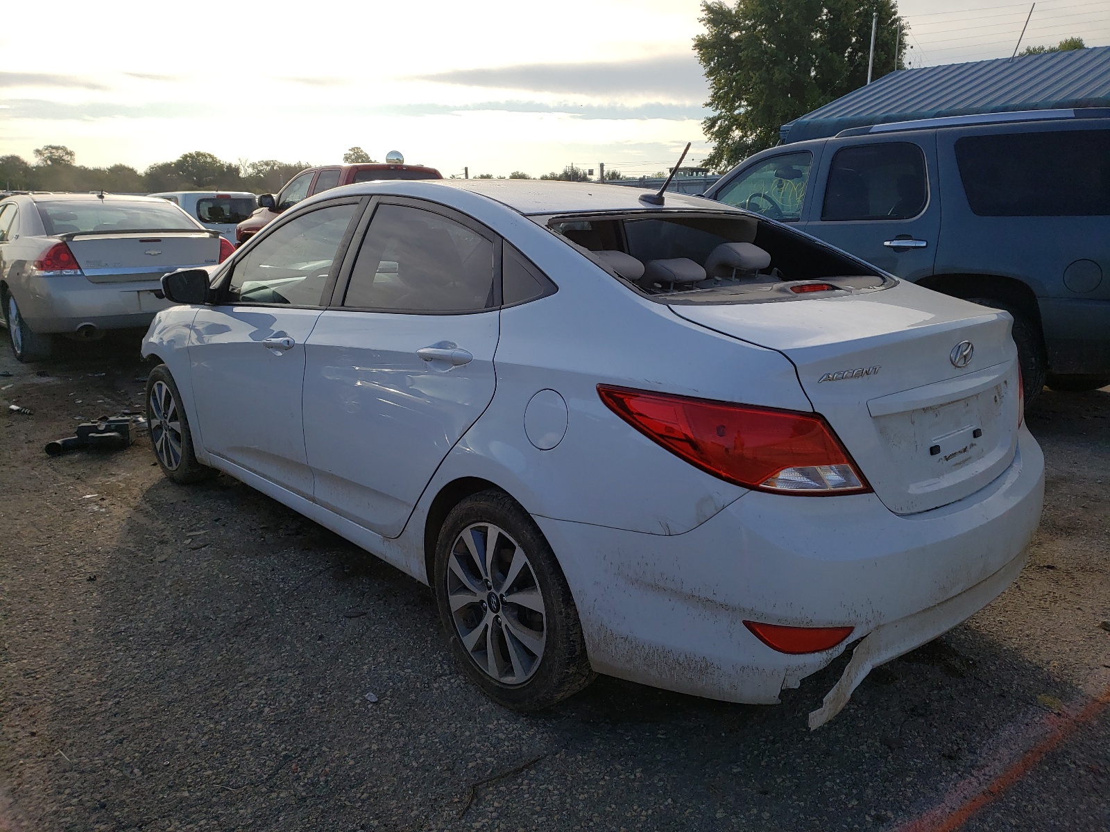 Photo 3 from auction – 2017 HYUNDAI ACCENT SE with VIN KMHCT4AE9HU379683