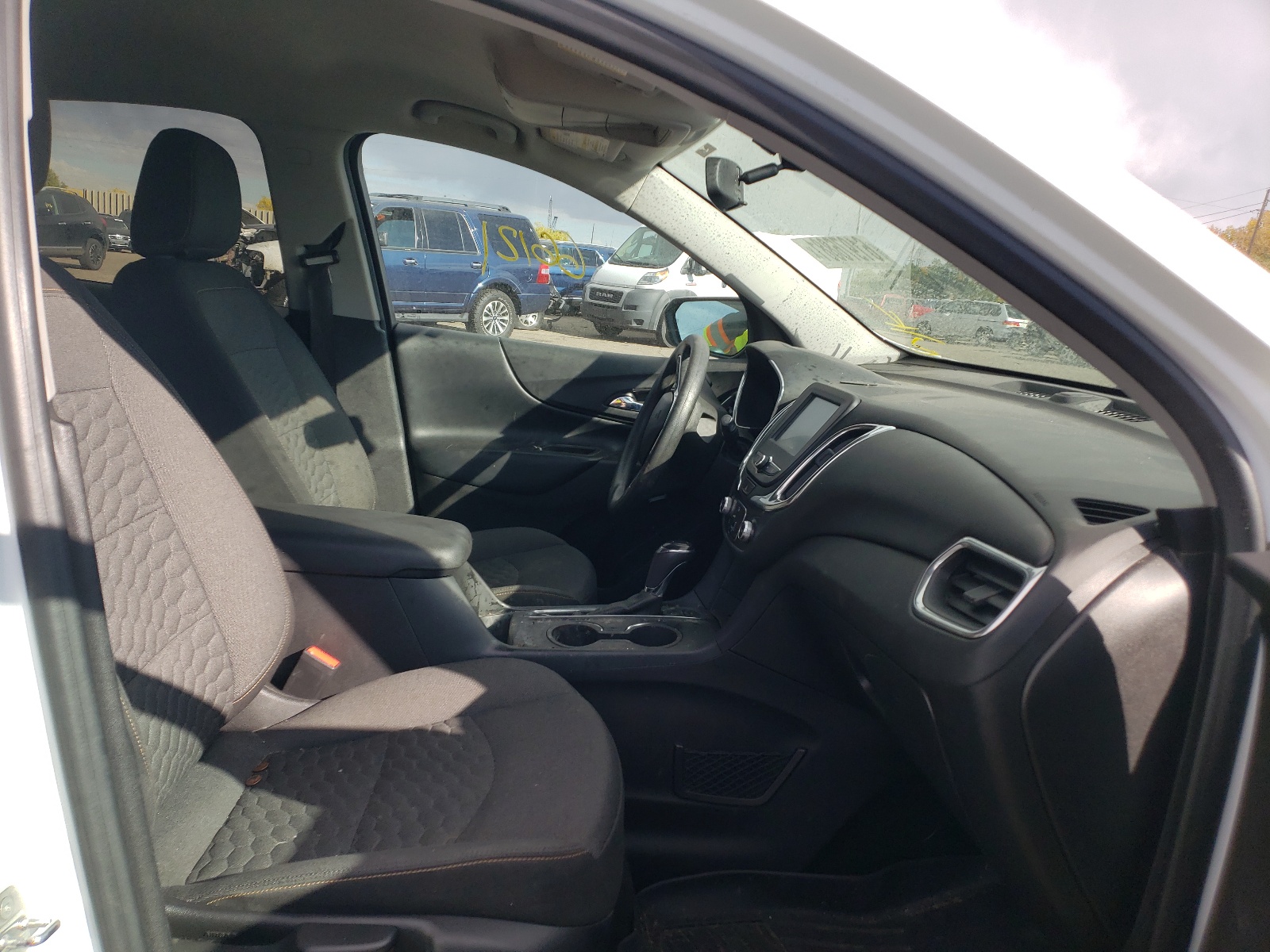 Photo 5 from auction – 2018 CHEVROLET EQUINOX LT with VIN 3GNAXSEV7JS582616