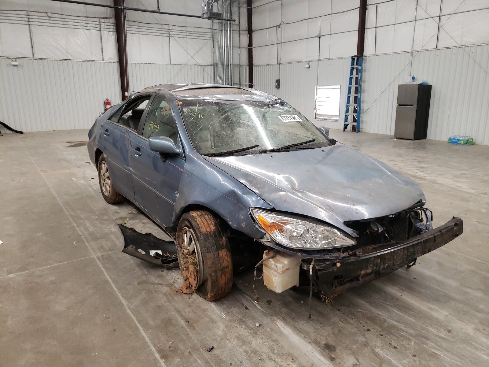 Photo 1 from auction – 2003 TOYOTA CAMRY LE with VIN 4T1BE30K63U686129