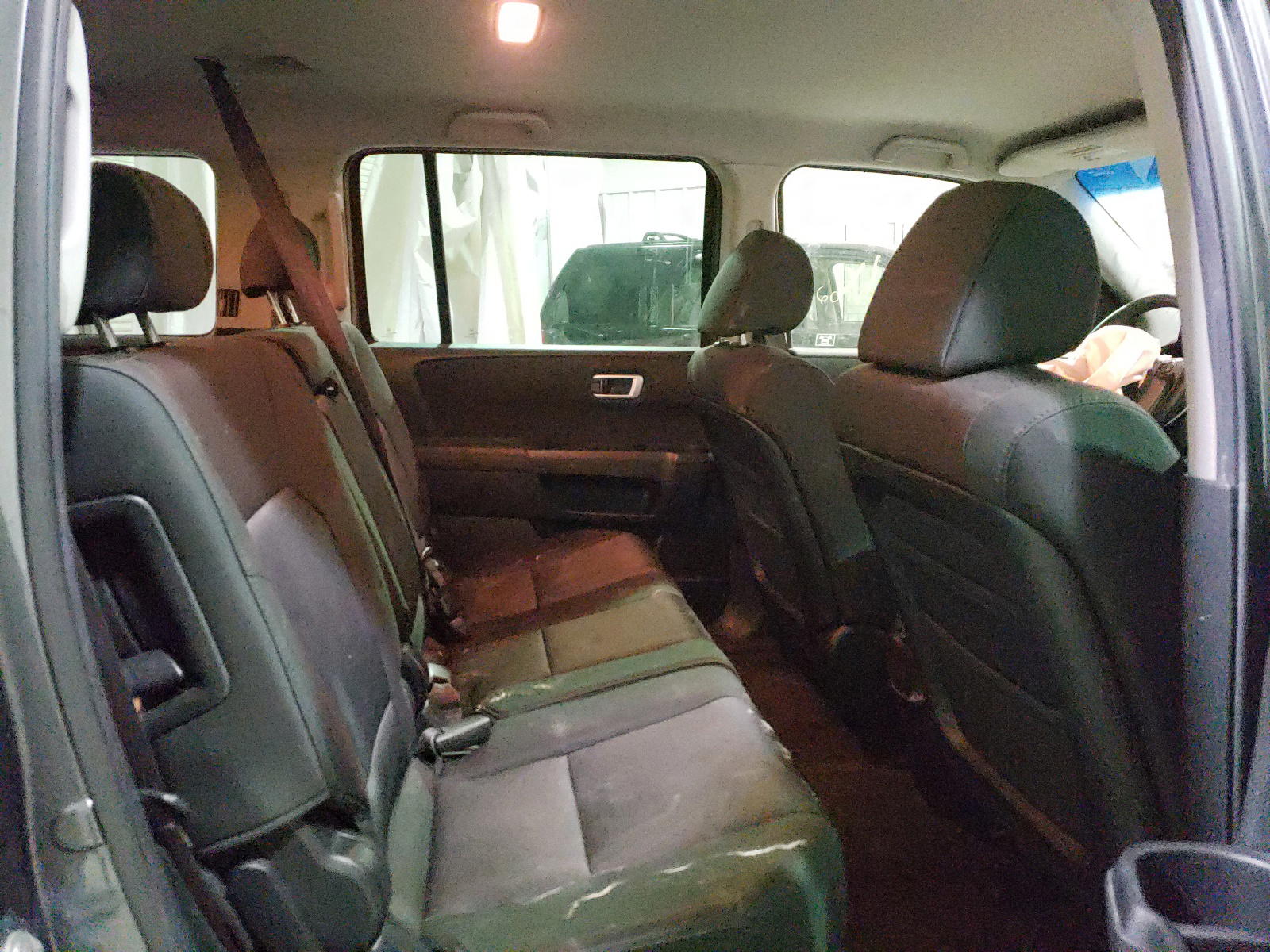 Photo 6 from auction – 2011 HONDA PILOT EX with VIN 5FNYF4H43BB102560