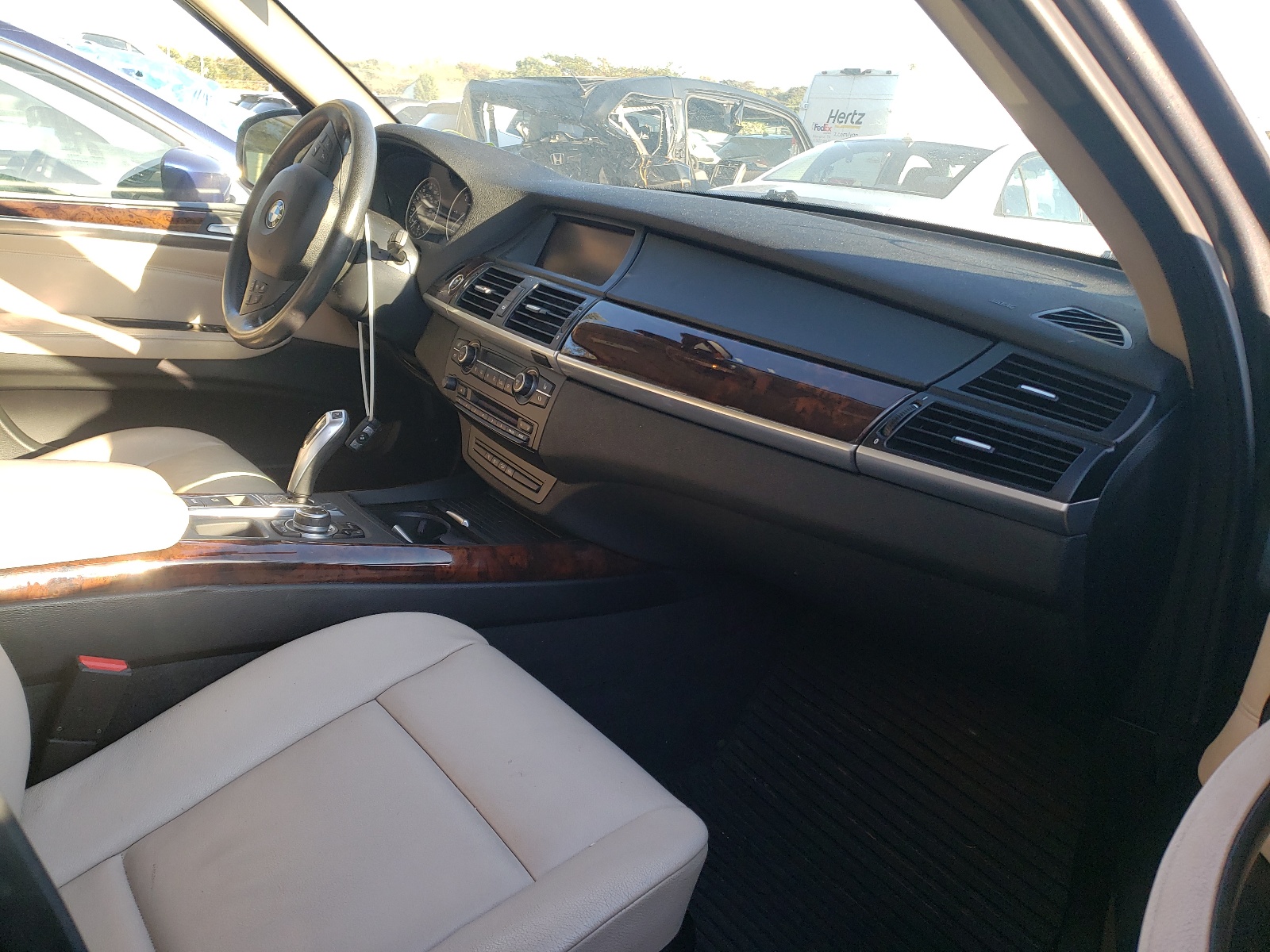 Photo 5 from auction – 2011 BMW X5 XDRIVE3 with VIN 5UXZW0C56BL658726