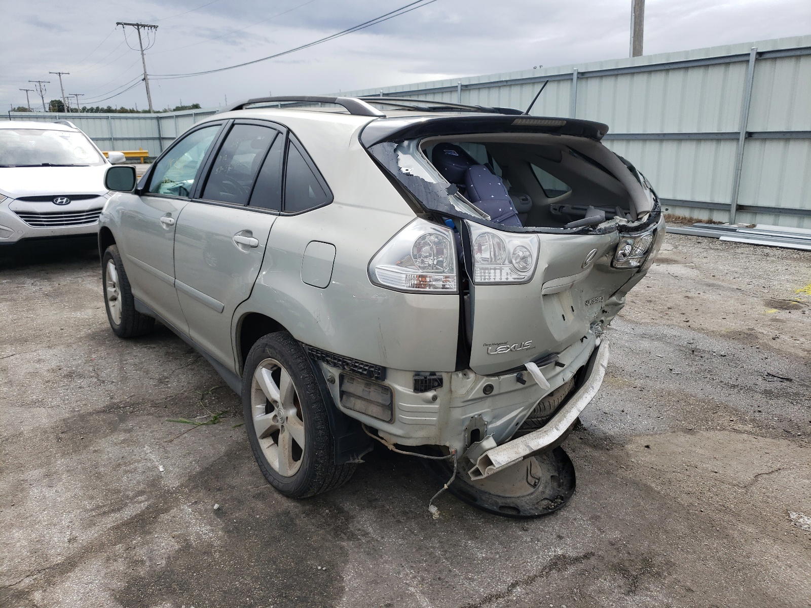 Photo 3 from auction – 2005 LEXUS RX 330 with VIN 2T2HA31U05C048173