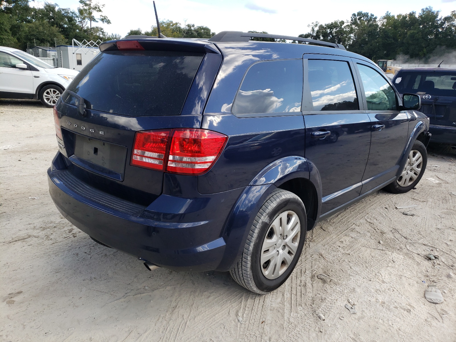 Zdjęcie 4 z aukcji – 2020 DODGE JOURNEY SE z VIN 3C4PDCAB7LT279071