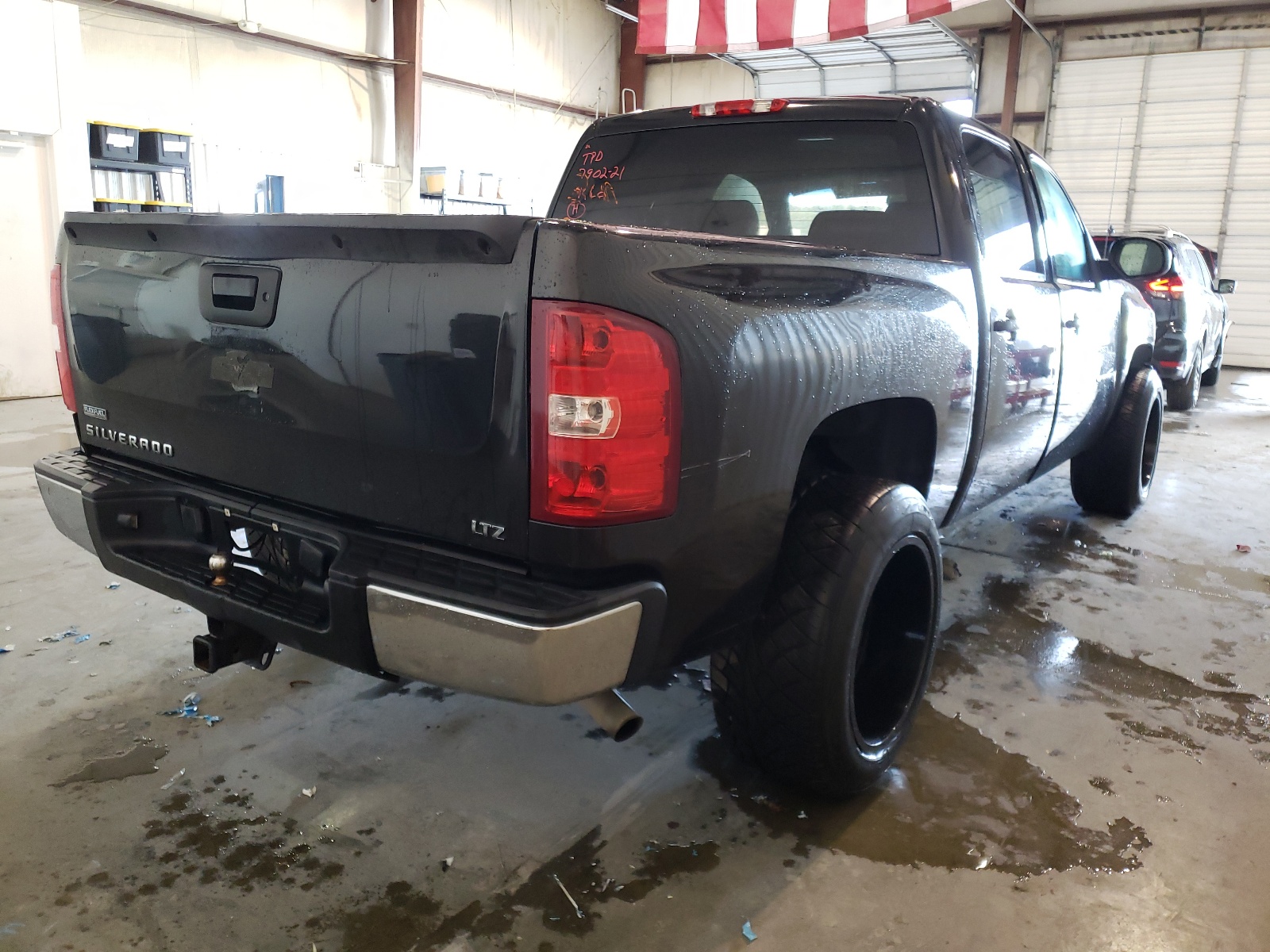 Photo 4 from auction – 2009 CHEVROLET SILVERADO with VIN 3GCEC330X9G207529