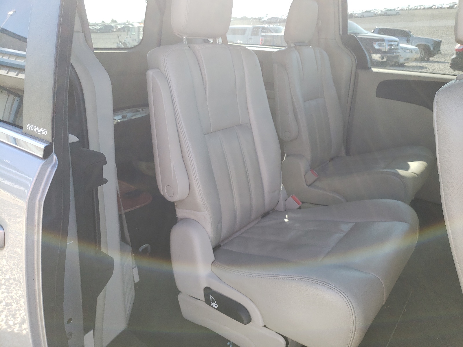 Photo 6 from auction – 2013 CHRYSLER TOWN & COU with VIN 2C4RC1BG6DR584429