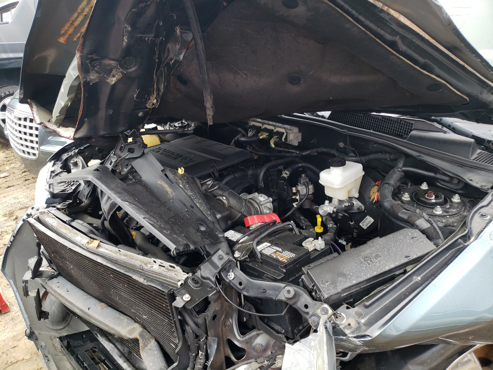 صورة رقم 7 من المزاد - 2010 FORD ESCAPE LIM مع VIN 1FMCU0EG2AKC15548