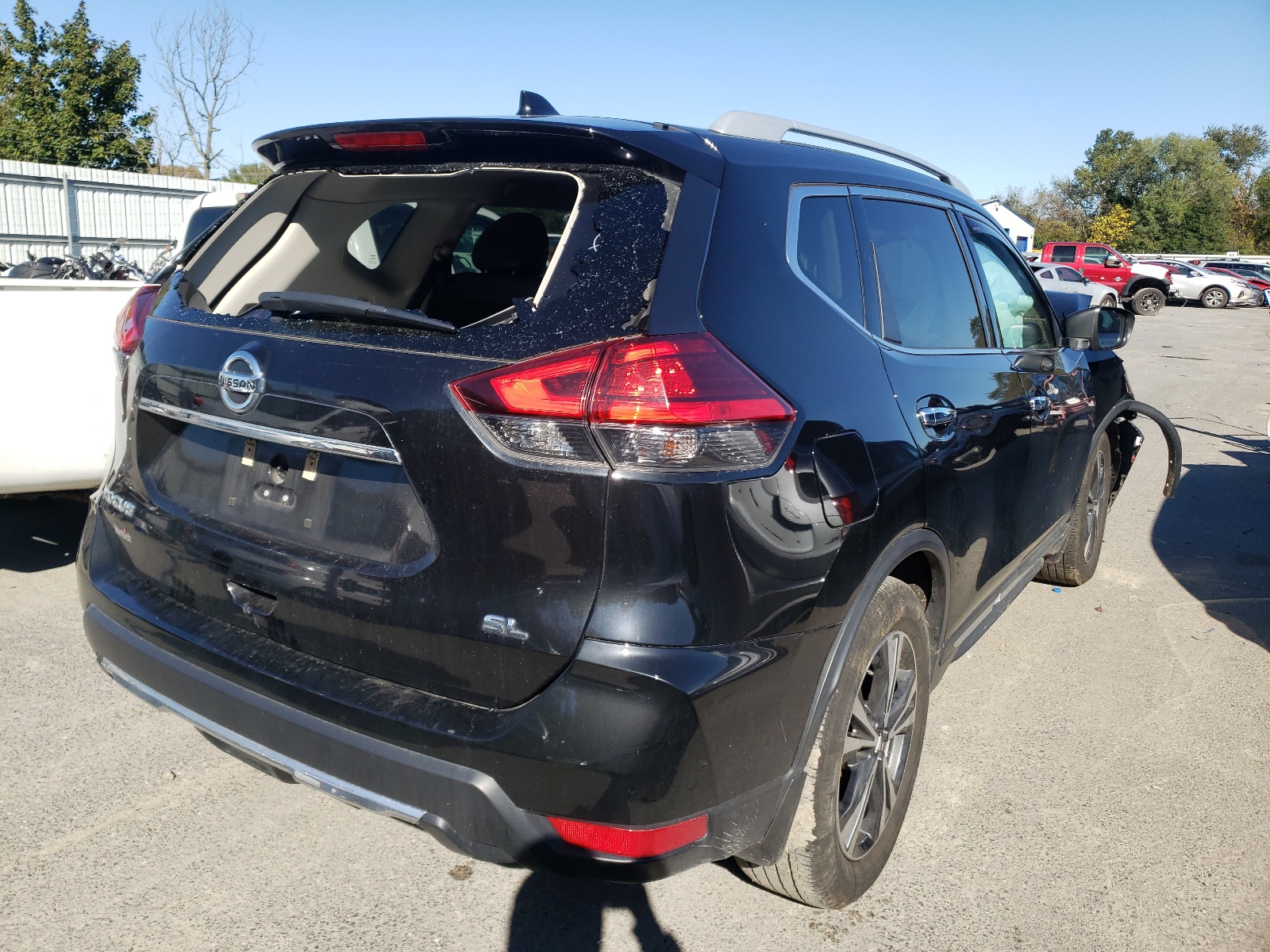 Photo 4 from auction – 2017 NISSAN ROGUE S with VIN 5N1AT2MT8HC859516