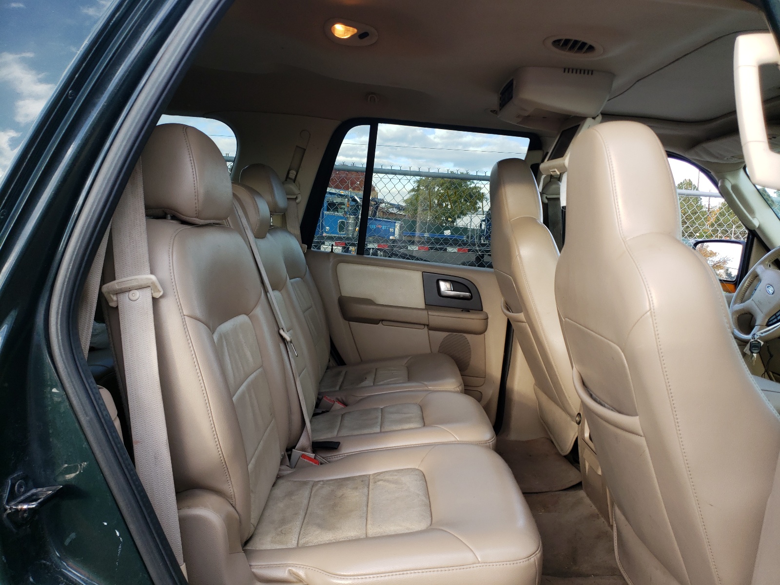Photo 6 from auction – 2004 FORD EXPEDITION with VIN 1FMFU18L44LB75578