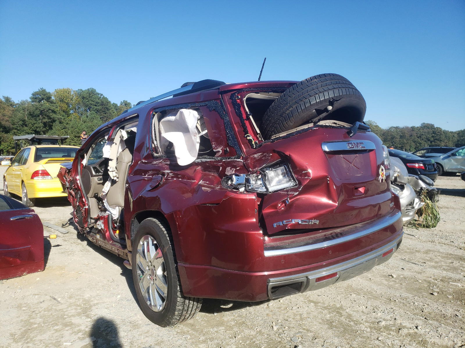 Photo 3 from auction – 2015 GMC ACADIA DEN with VIN 1GKKVTKD4FJ169618