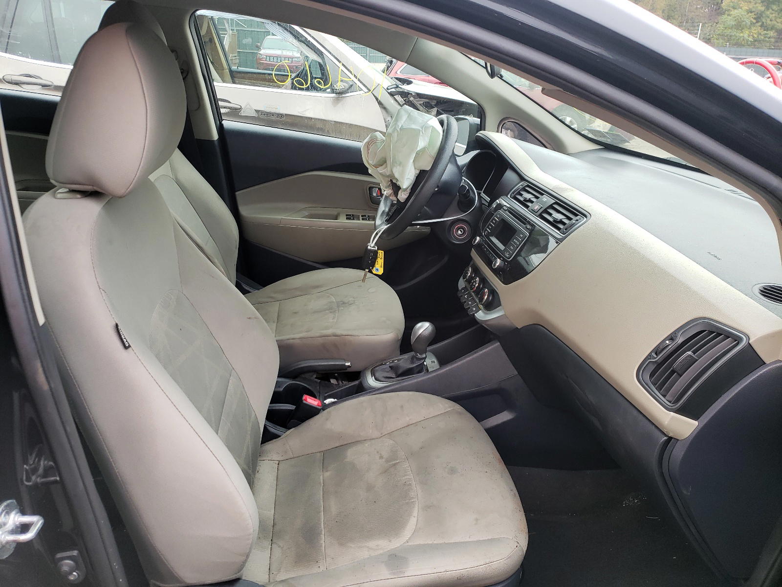 Photo 5 from auction – 2016 KIA RIO LX with VIN KNADM4A35G6537764