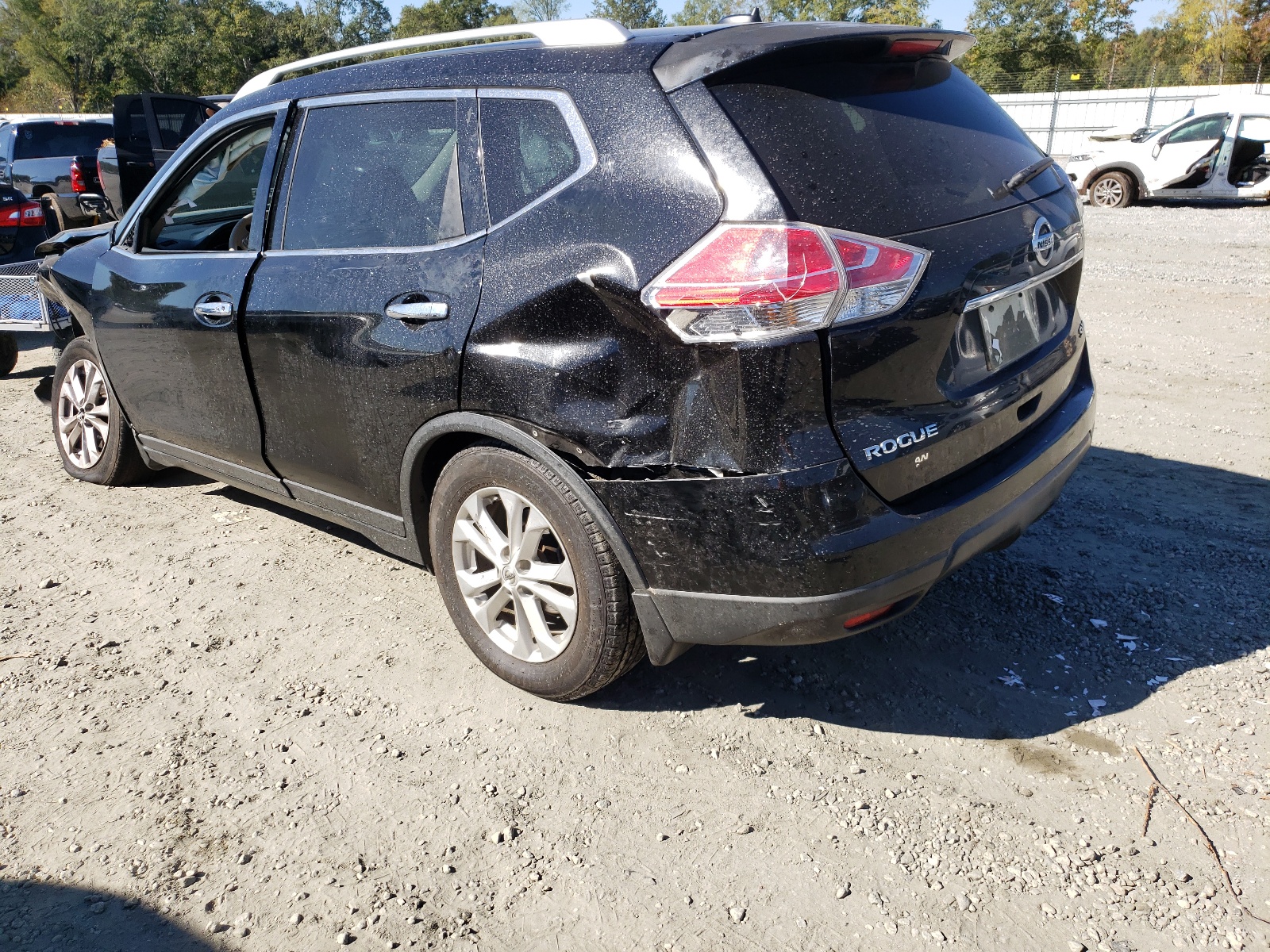 Photo 3 from auction – 2015 NISSAN ROGUE S with VIN KNMAT2MV7FP503635