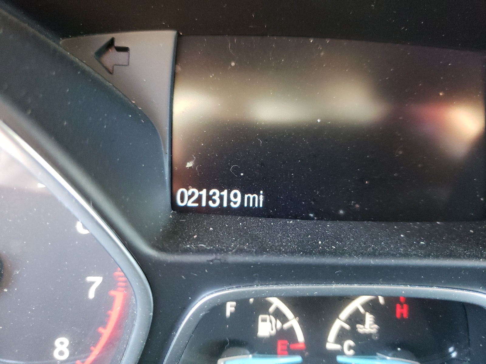 Photo 8 from auction – 2019 FORD ESCAPE SE with VIN 1FMCU0GD7KUA60987