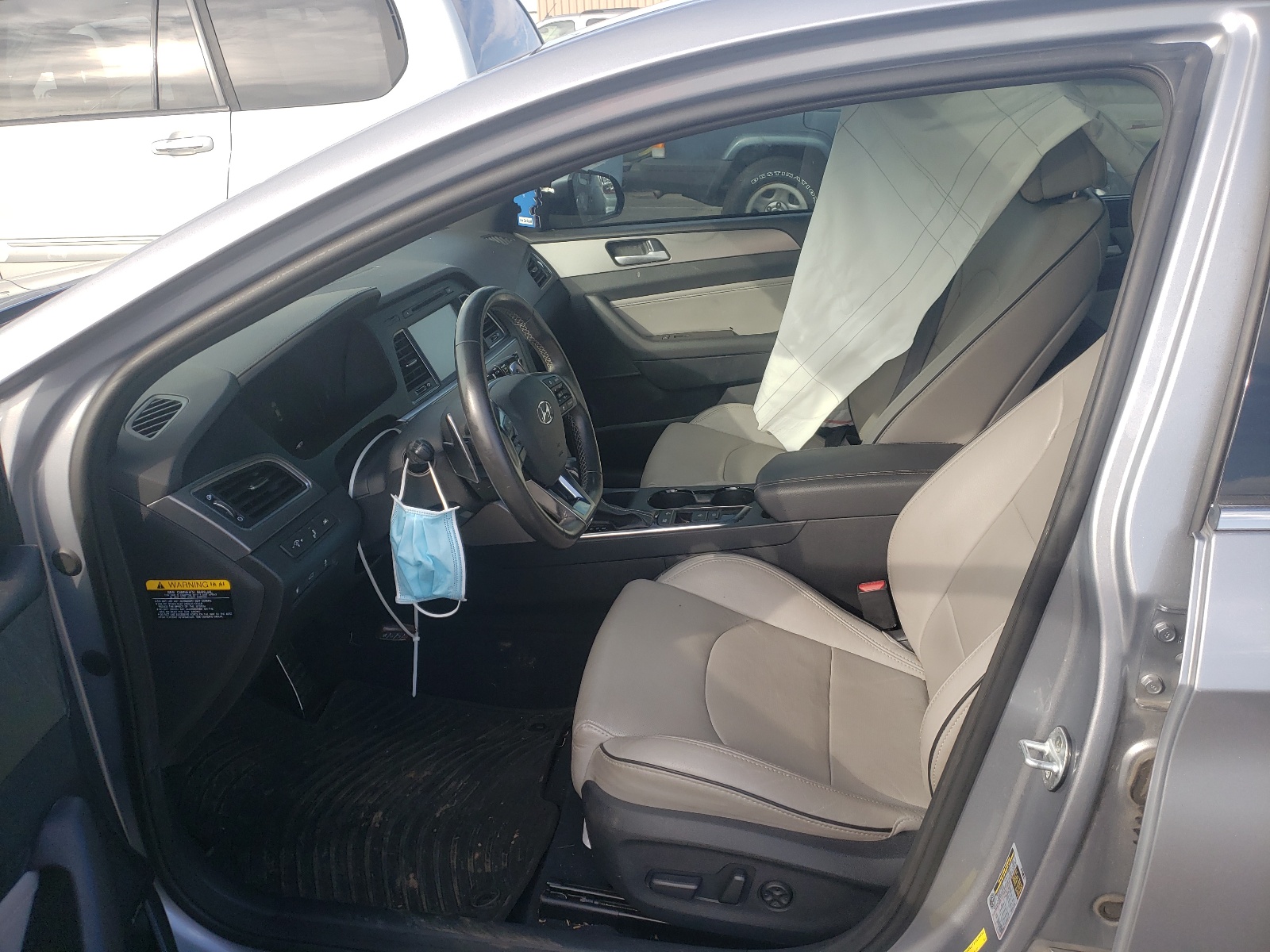 Photo 5 from auction – 2015 HYUNDAI SONATA SPO with VIN 5NPE34AB4FH140102