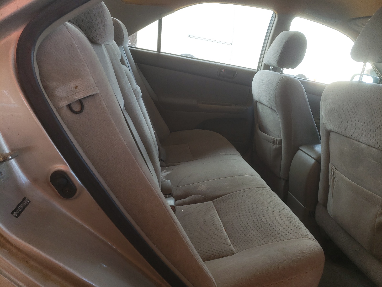 Photo 6 from auction – 2004 TOYOTA CAMRY LE with VIN 4T1BE32K14U934091