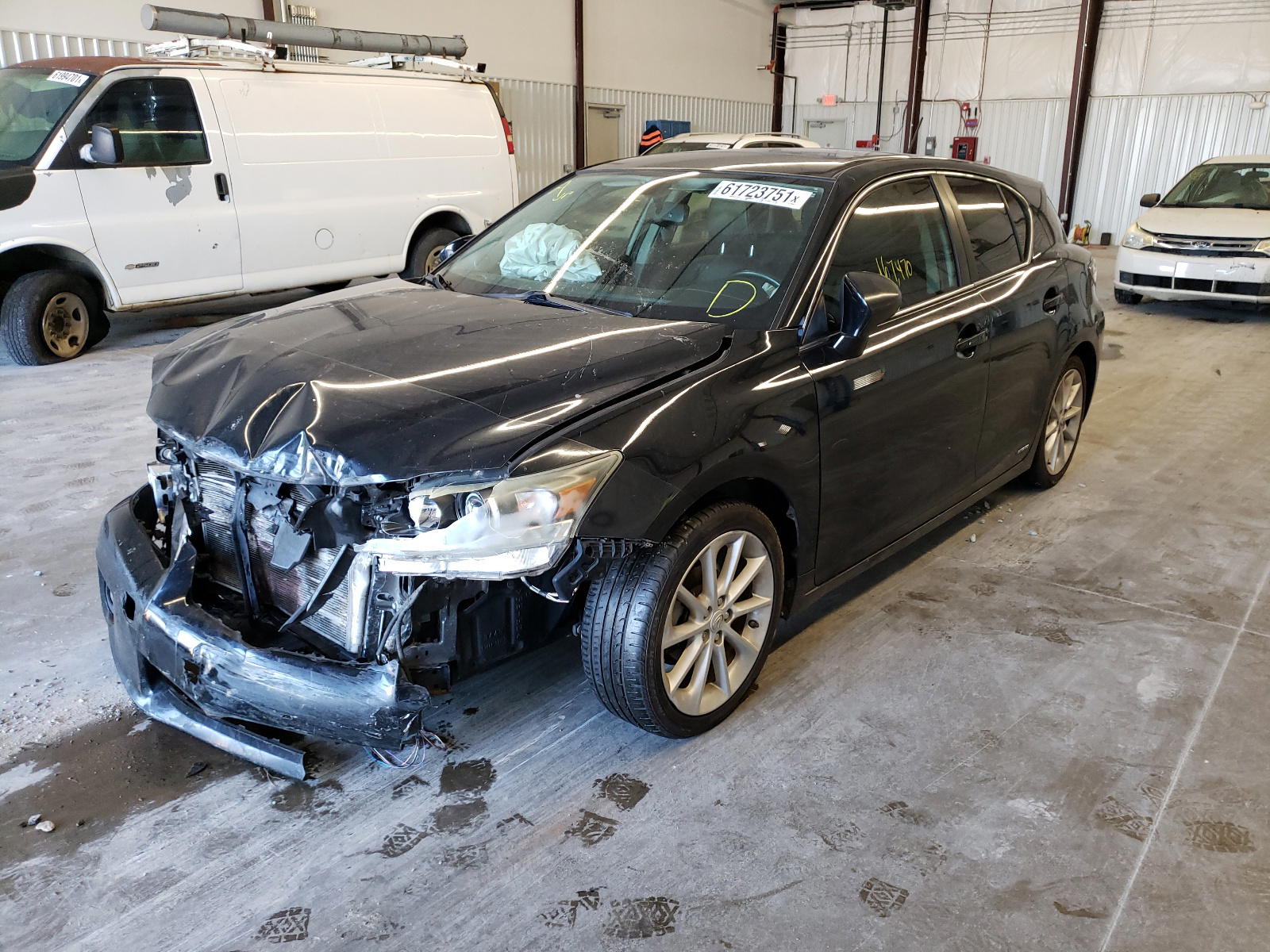 Photo 2 from auction – 2011 LEXUS CT 200 with VIN JTHKD5BH3B2020164