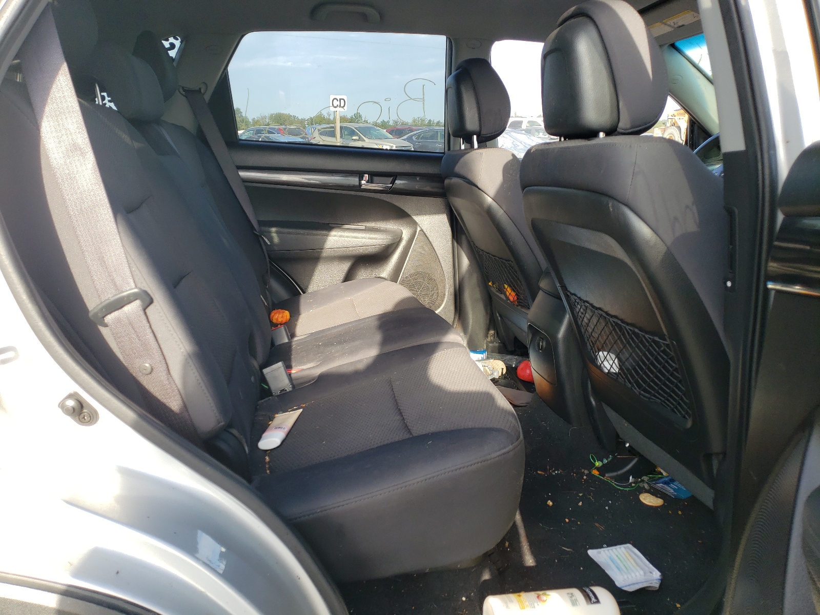 Photo 6 from auction – 2011 KIA SORENTO BA with VIN 5XYKTCA10BG133878