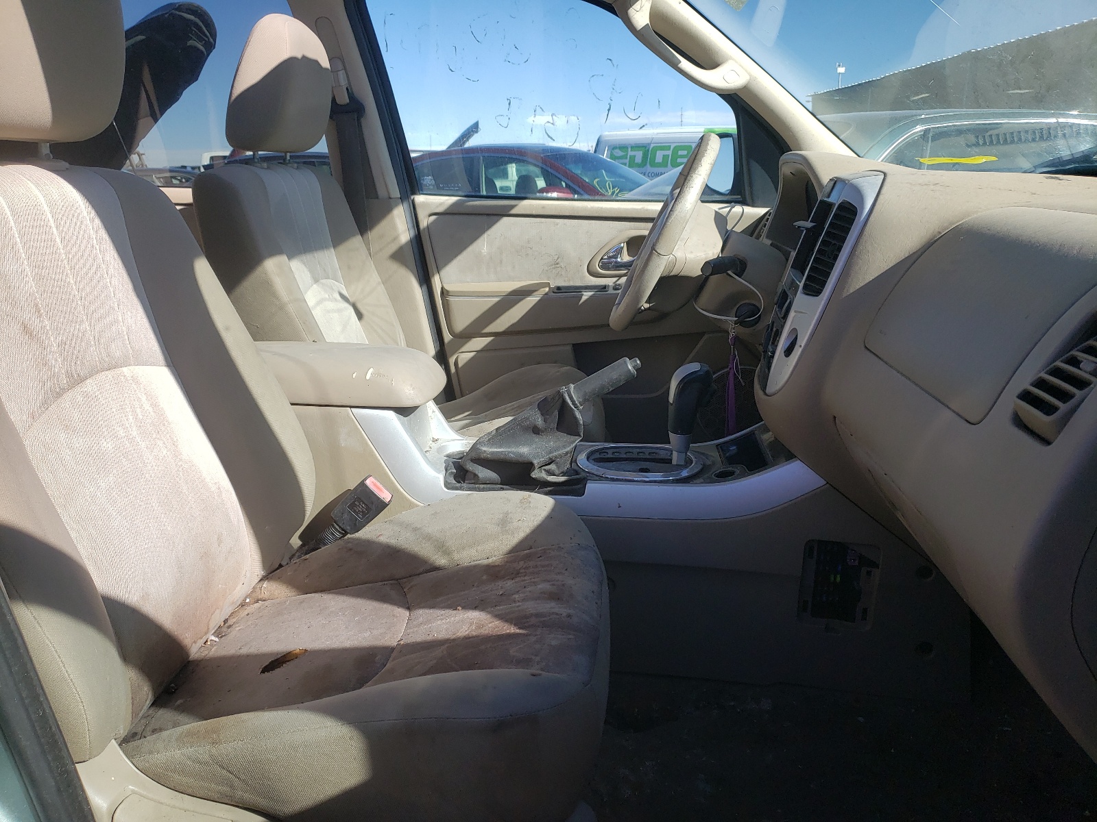 Photo 5 from auction – 2006 MERCURY MARINER with VIN 4M2YU57126DJ09378
