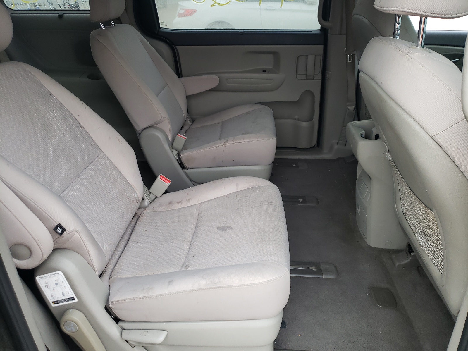 Photo 6 from auction – 2016 KIA SEDONA LX with VIN KNDMB5C15G6088385