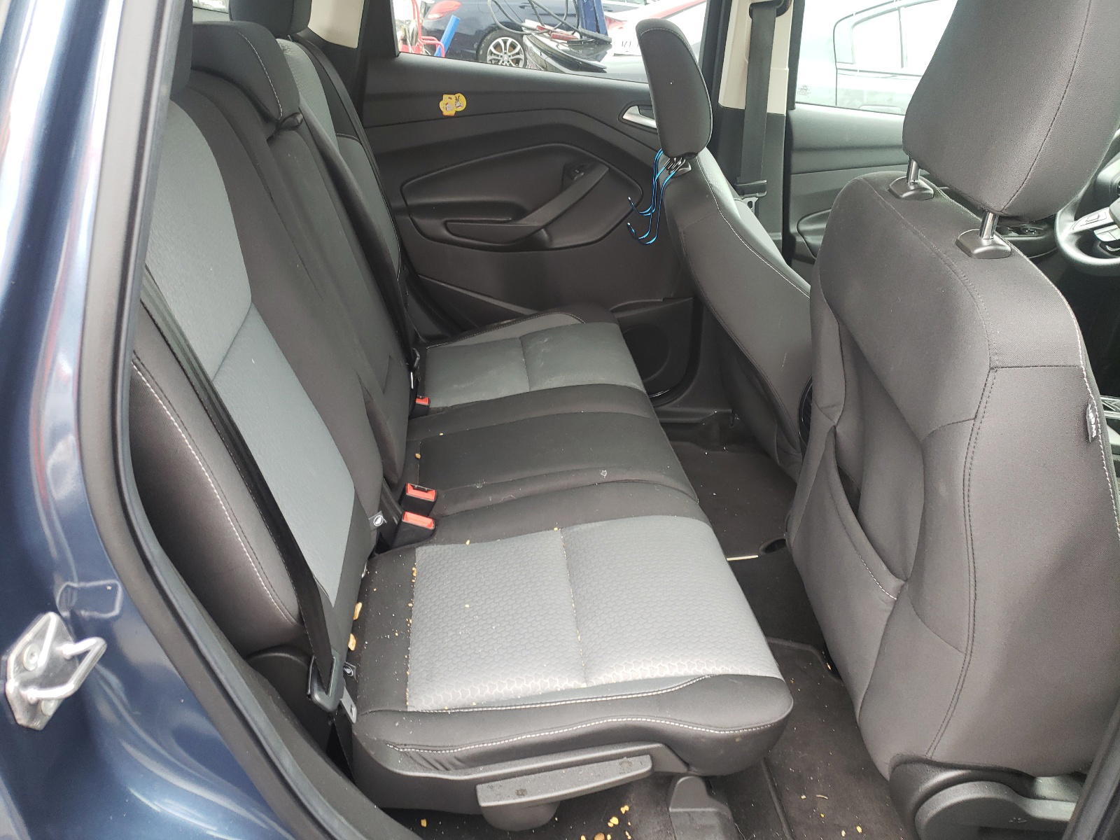 Photo 6 from auction – 2018 FORD ESCAPE SE with VIN 1FMCU9GD7JUC84411