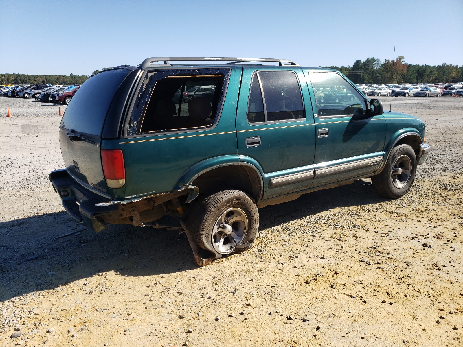 Photo 9 from auction – 1998 CHEVROLET BLAZER with VIN 1GNCS13W6W2112173