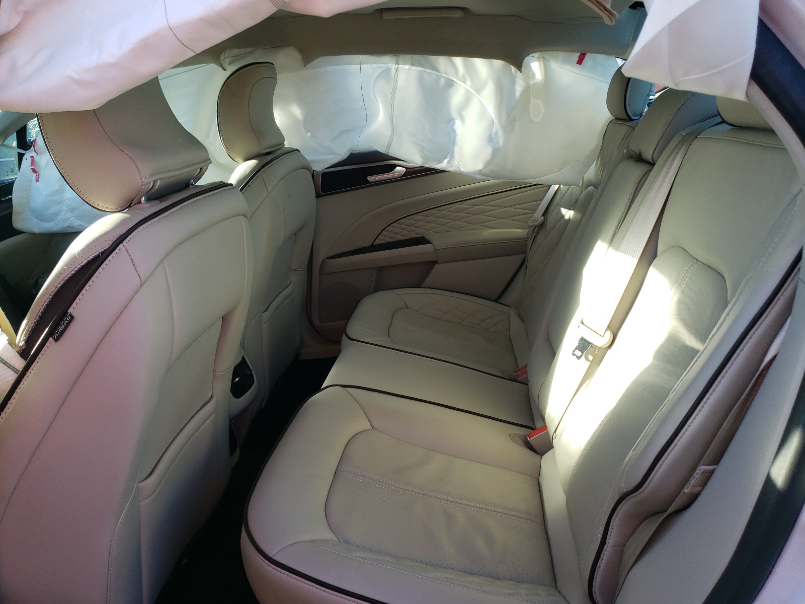 Photo 6 from auction – 2017 FORD FUSION TIT with VIN 3FA6P0K97HR104570