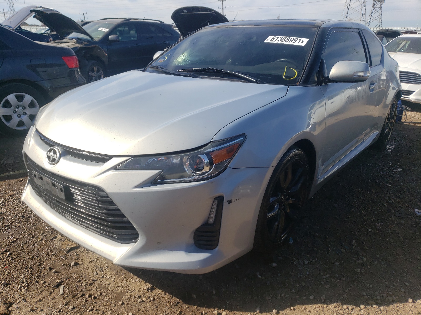 Photo 2 from auction – 2014 TOYOTA SCION TC with VIN JTKJF5C77E3072594