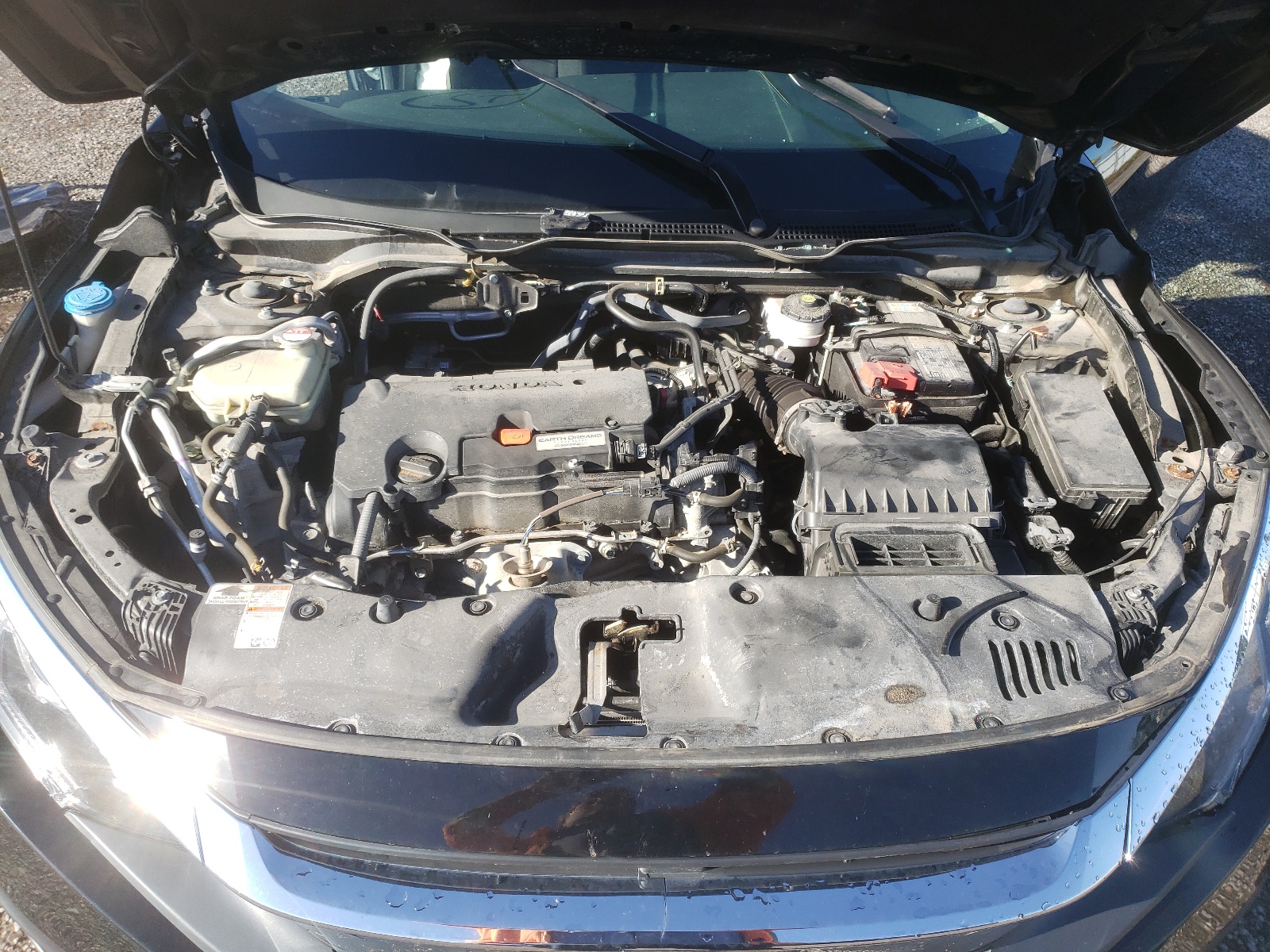 Photo 7 from auction – 2018 HONDA CIVIC LX with VIN 2HGFC2F63JH027863