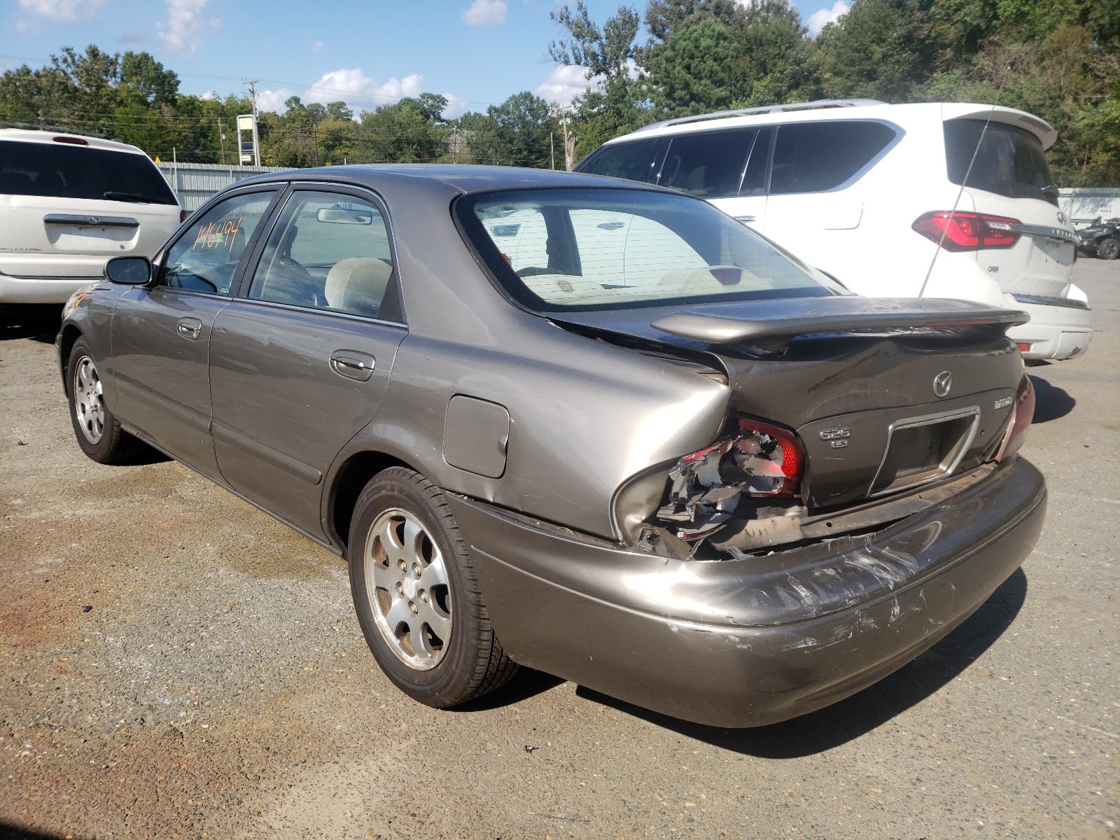 Photo 3 from auction – 1999 MAZDA 626 ES with VIN 1YVGF22C0X5899000