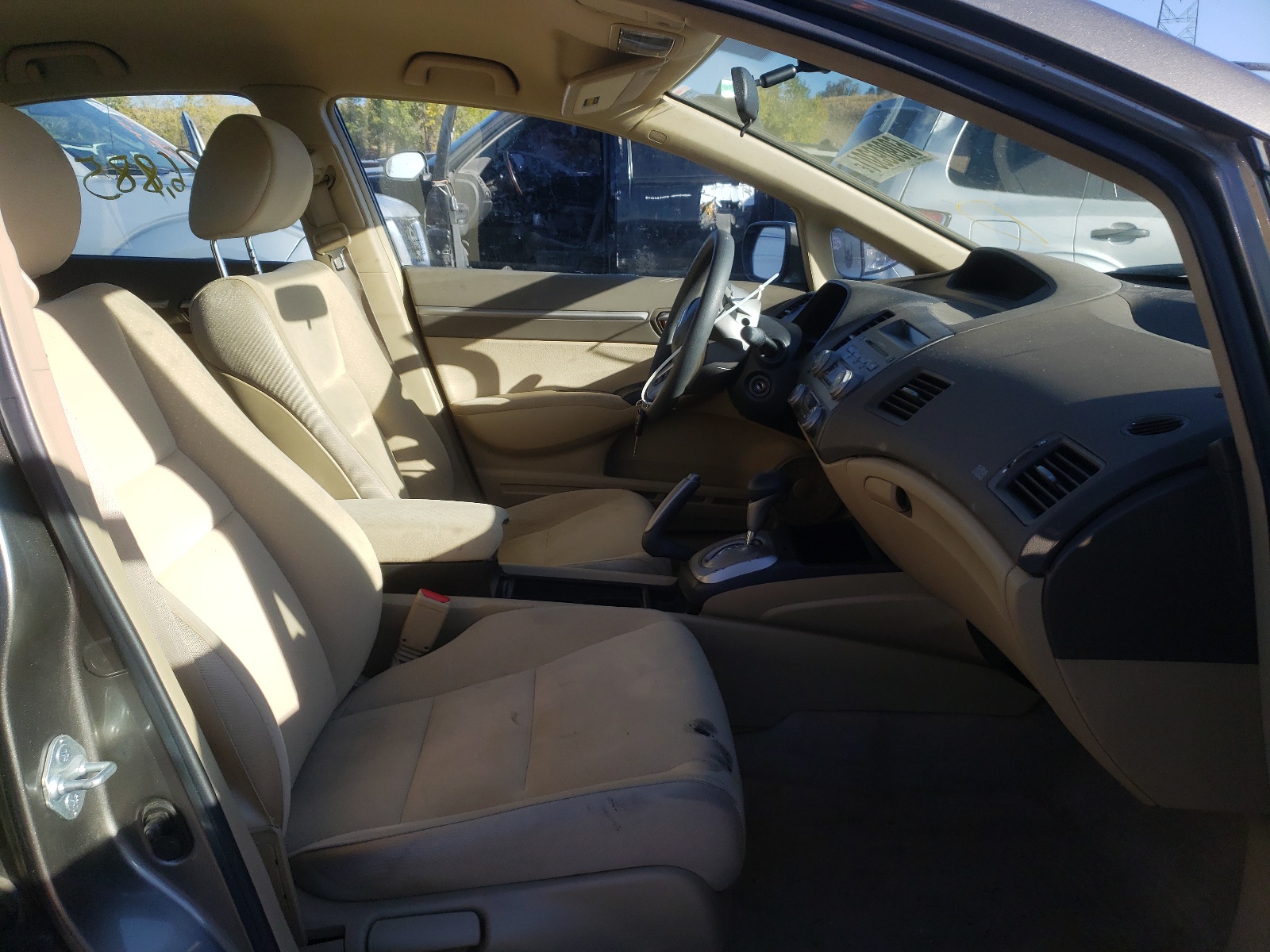 Photo 5 from auction – 2006 HONDA CIVIC HYBR with VIN JHMFA36236S011829