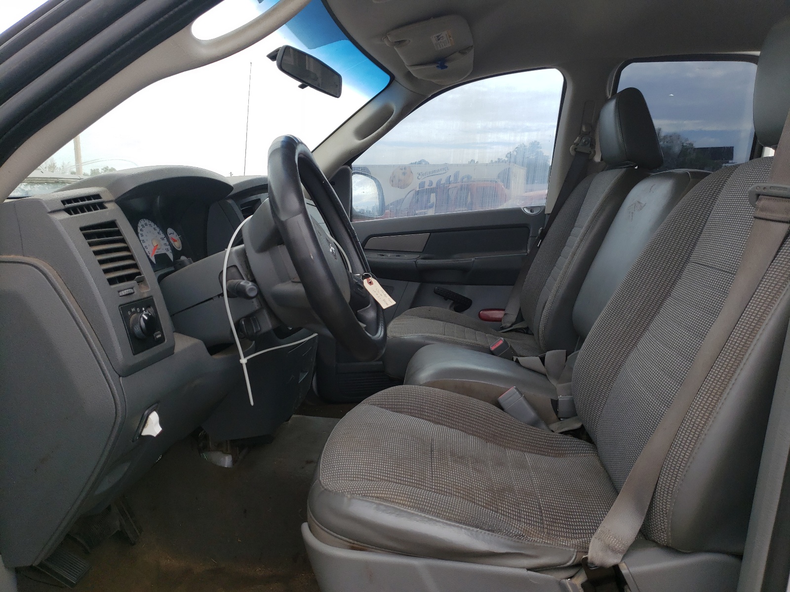 Photo 5 from auction – 2006 DODGE RAM 1500 S with VIN 1D7HA18K26J195913