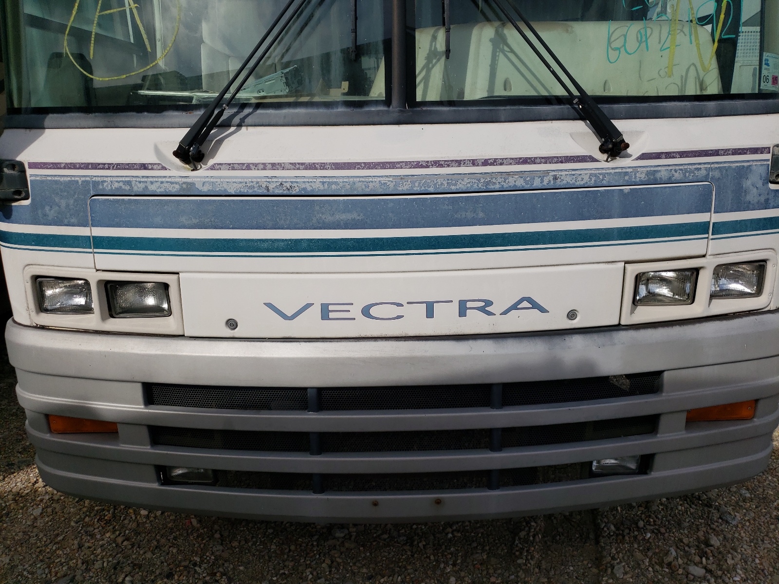 Photo 7 from auction – 1995 WINNEBAGO VECTRA with VIN 4CDR6BR14S2306119