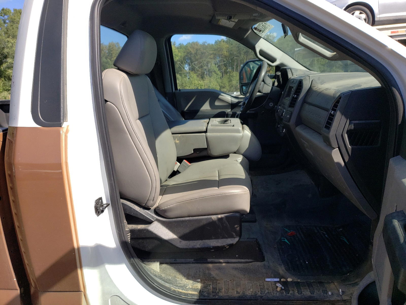 Photo 5 from auction – 2019 FORD F250 SUPER with VIN 1FTBF2B60KED46060