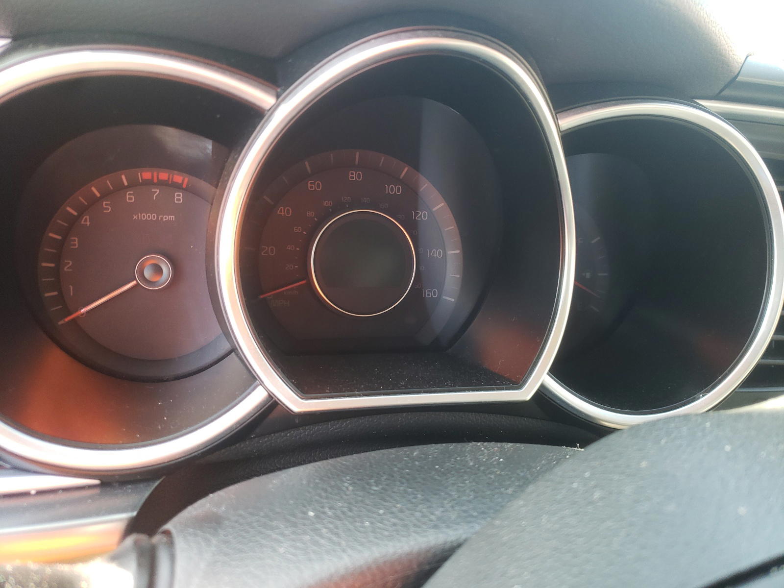 Photo 8 from auction – 2015 KIA OPTIMA with VIN 5XXGM4A72FG388801