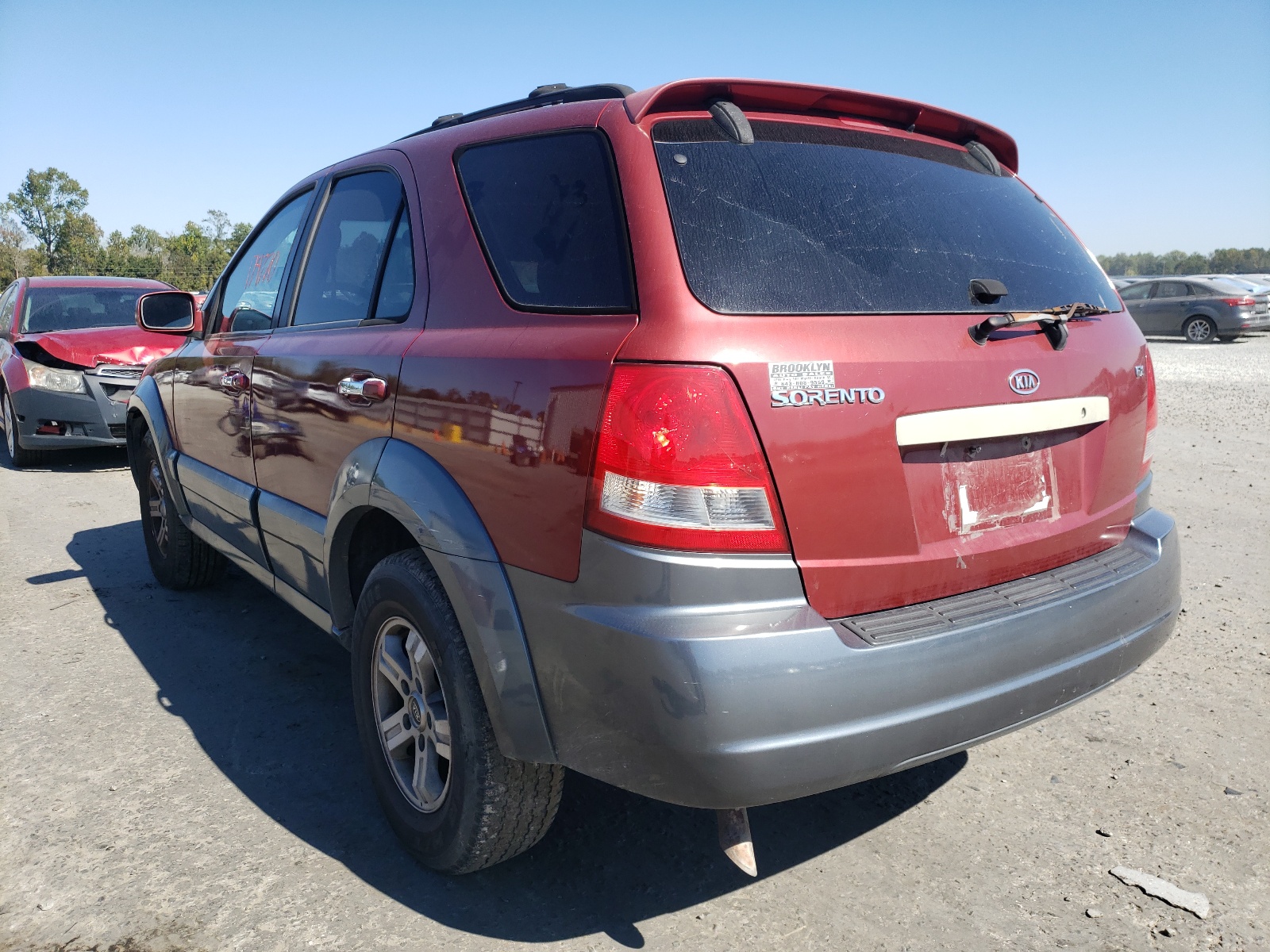 Photo 3 from auction – 2005 KIA SORENTO EX with VIN KNDJC733155384049